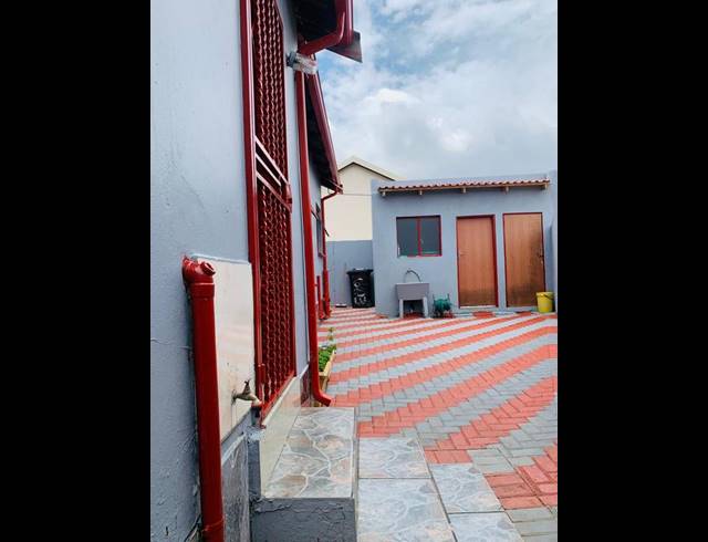 3 BEDROOM PROPERTY TO RENT IN FLEURHOF